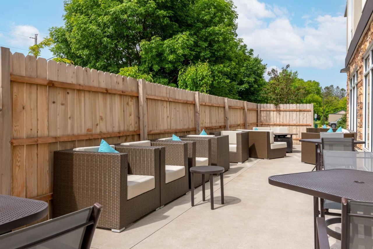 Best Western Plus Isanti Exterior foto
